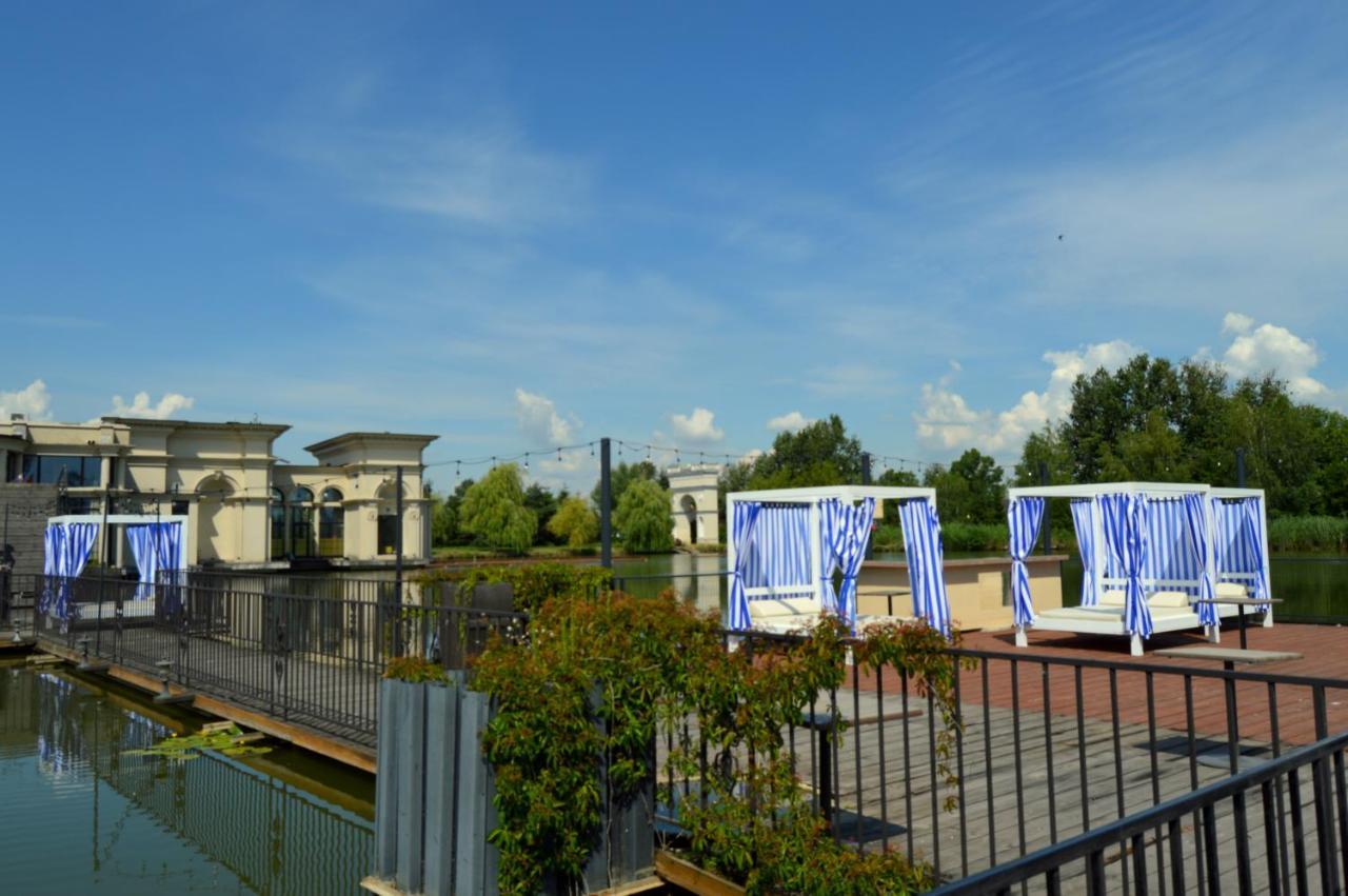 Hotel Venecia Palace Michalowice  Bagian luar foto