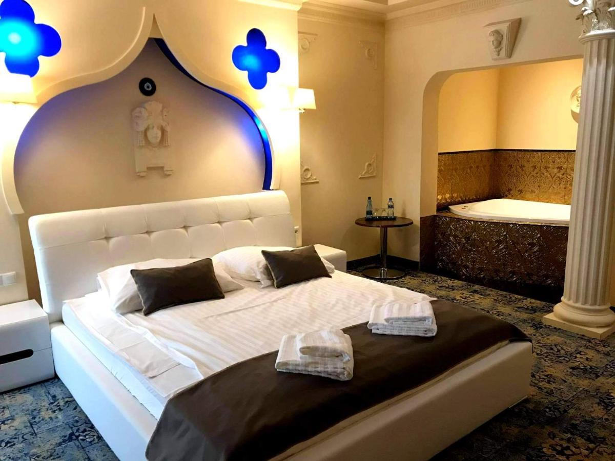 Hotel Venecia Palace Michalowice  Bagian luar foto