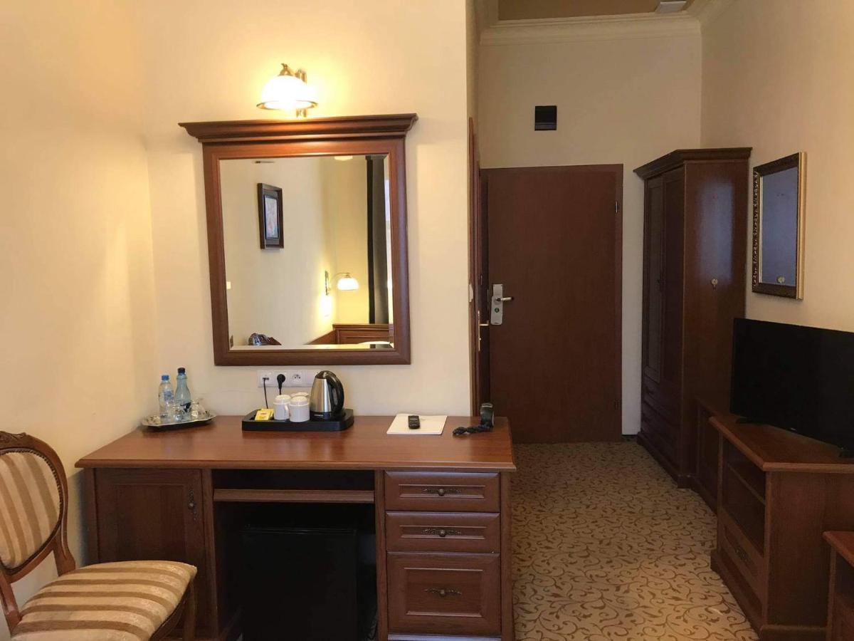 Hotel Venecia Palace Michalowice  Bagian luar foto