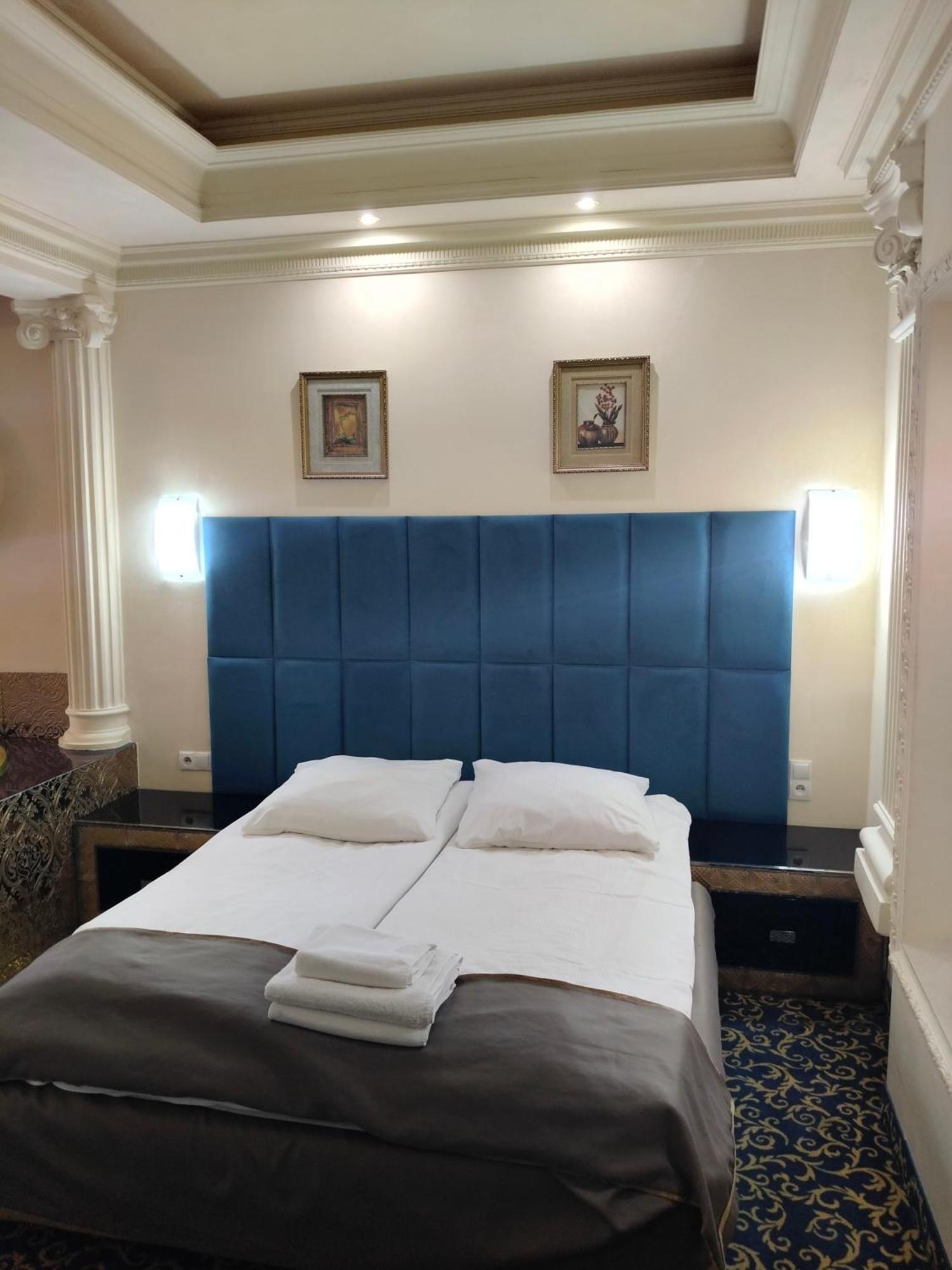 Hotel Venecia Palace Michalowice  Bagian luar foto